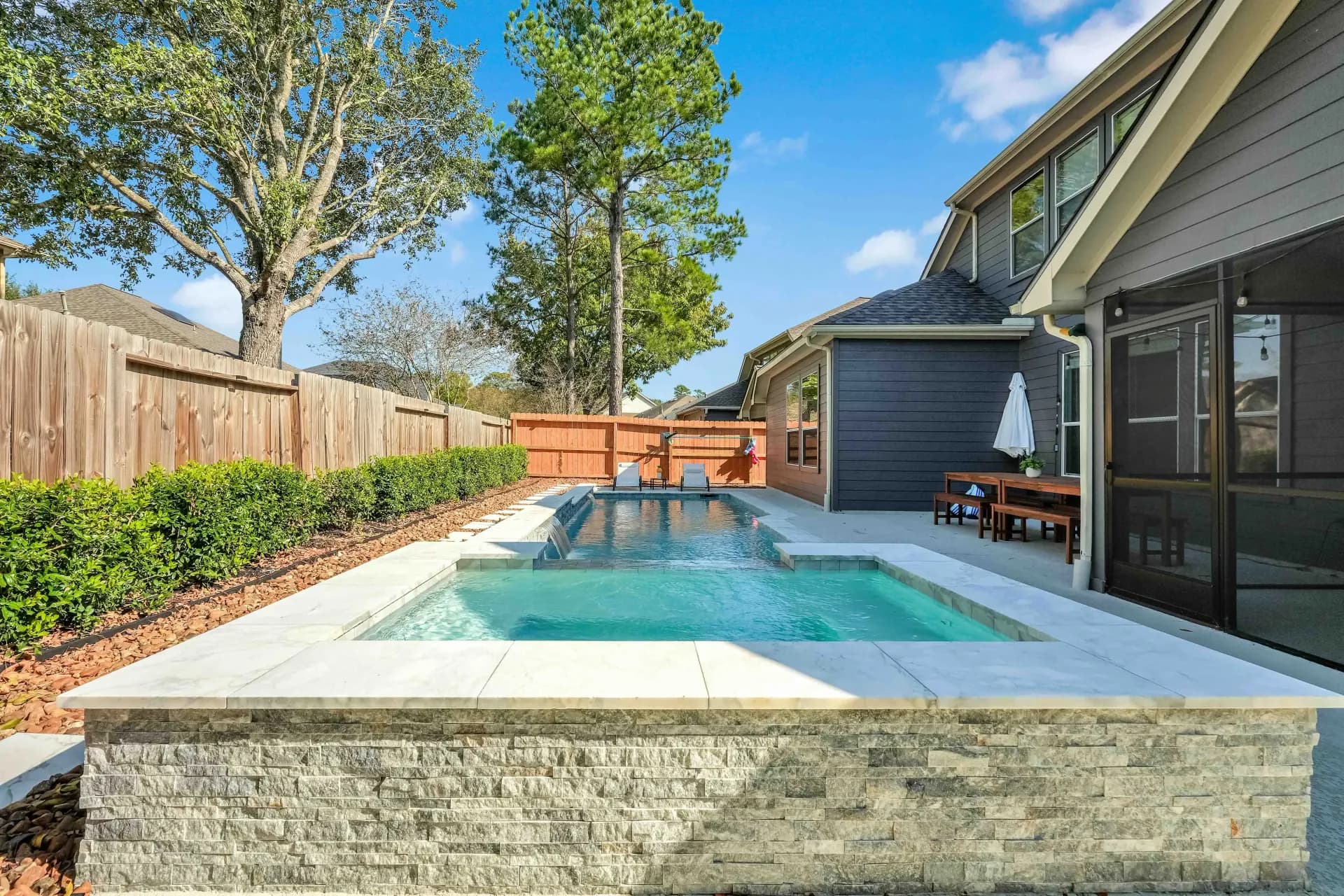 How Long Should Your Pool Tile Last? What to Know