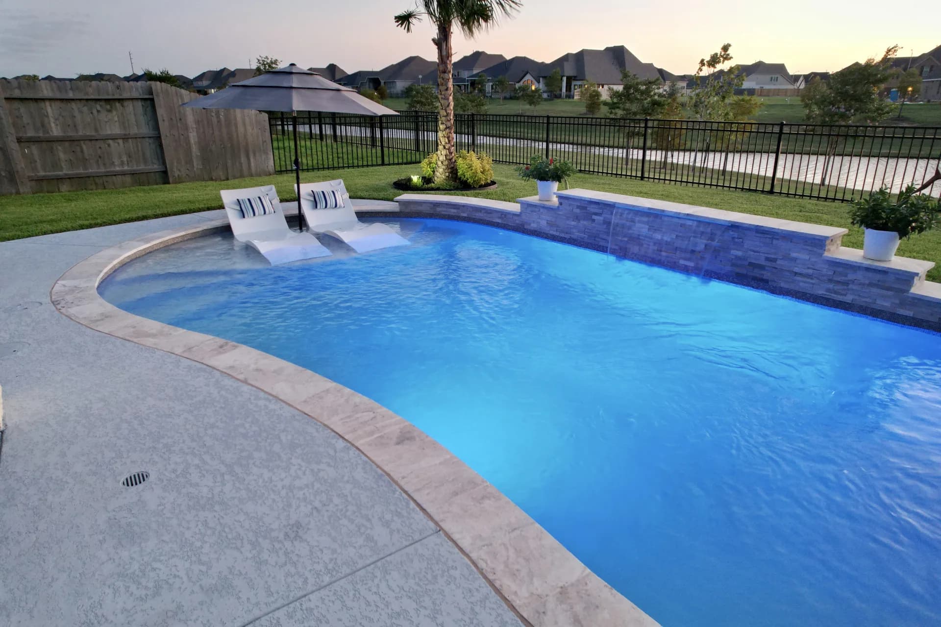 Limitless Custom Pools Luxury Backyard